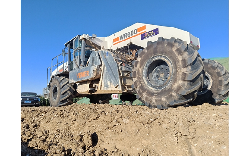 冷再生機(jī)租賃業(yè)務(wù)在中鐵四局唐張高速項(xiàng)目